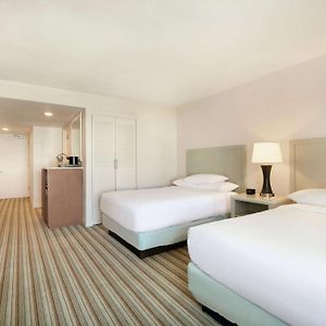 Studio Two Double Beds Non-Smoking